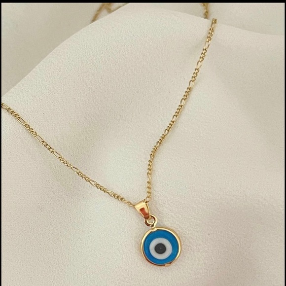 18k Gold Filled Evil Eye 🧿 Necklace Available in 18” or 20” Long ✨ - Picture 3 of 9